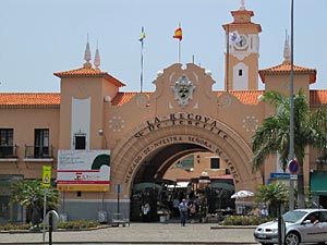 Teneriffa - Santa Cruz blick auf den Eingang zum Mercado de Nuestra Señora de Afrika