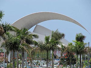 Blick auf das Wahrzeichen von Santa Cruz auf Teneriffa - Das Auditorium