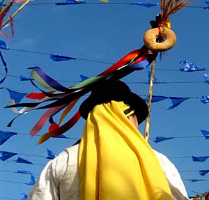Eine alte Tradition auf Teneriffa sind die Romerias... festlich geschmückte Plaza mit Musik und Tanz.