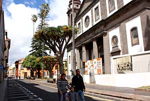 La Laguna de Tenerife... Blick auf die Katetrale "Nuestra Señora de los Remedios"