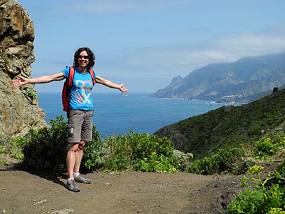Eine Wanderin auf Teneriffa