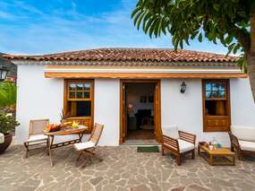 San Marcos: House 3 with sea view