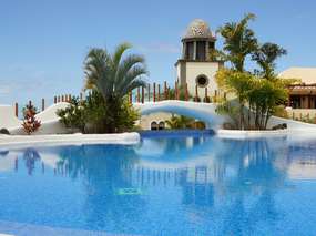 Luxury Villas Maria Hotel Resort in Costa Adeje with whirlpool