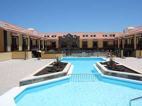 Schönes strandnahes Ferienhaus mit ✓ Wlan ✓ Geschirrspüler & 3 Pool