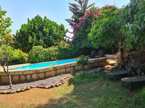 Holiday house with private pool