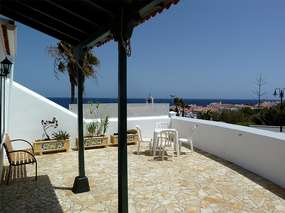 Holiday house close to the beach - big terrace with great view in Abades
