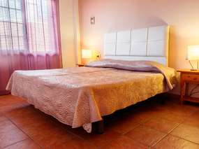 Holiday flat Tenerife south west - close to the ocean, with balcony & wifi in Playa San Juan