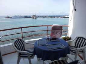 Teneriffa Süd: Apartment mit Balkon direkt am Meer in Los Cristianos