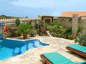 Arico Nuevo / Ferienhaus mit Pool