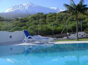 Idyllisch gelegenes Fincahaus mit temperiertem Pool & Traumblick in Buen Paso