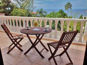 Nice flat with sea view on a private patio in Puntillo del Sol