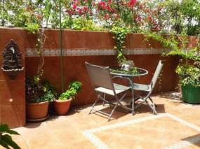 Gut ausgestattetes Ferienhaus mit Terrasse strandnah in Puerto de la Cruz