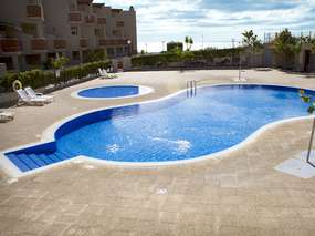 Komfortables Apt. Sotavento mit Pool + Meerblick gegenüber vom Strand