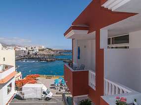 Tenerife south: Flat by the sea