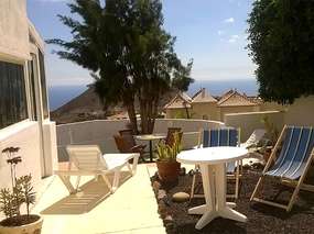 Haus mit Garten, Meerblick & Poolanlage für kl. Gruppen-/ Familienurlaub in Chayofa