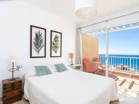 South coast | Flet-Duplex Flat close to the sea | sea view, terrace + pool