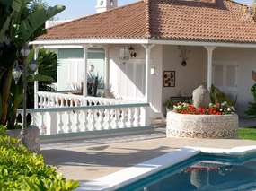 Sehr schönes 9 Pers. Ferienhaus mit Stil ✓ Privatpool ✓ Internet ✓ Garten in Santa Ursula