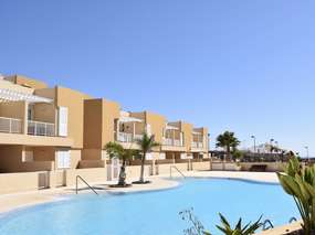 El Poris: Moderne FeWo 2 + gr. Pool