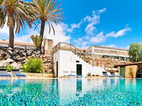 Haus auf Finca mit Pool + Meerblick
