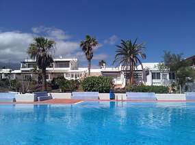 Am Meer: Studio-Pools, Tennisplatz