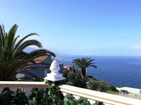 12 persons Holiday home with Pool & Sea view
