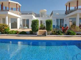 10 Pers. Doppelhaus mit temp. Pool ✓ Firmenreisen ✓ Familienurlaub ✓ Gruppen