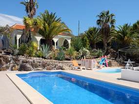 Schönes Ferienhaus mit klimatisierten Pool | toller Meerblick, Grill & WLAN