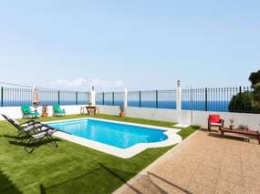 Familienurlaub | Ferienhaus in ruhiger Lage | Pool beheizbar, Grill | Heizung