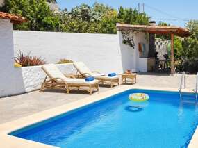 Tenerife South: House with pool