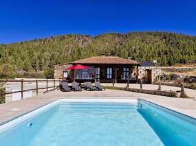 Finca in ruhiger Berglage mit tollem Meerblick, Privatpool und Grill im Süden