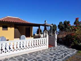 Beautiful cottage with Atlantic view & barbecue on a finca