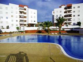 Urlaub strandnah - 3 SZ Ferienwohnung mit Gemeinschaftspool und Garage