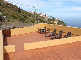 Ferienhäuschen auf kanarischer Finca mit grandiosem Meer + Bergblick