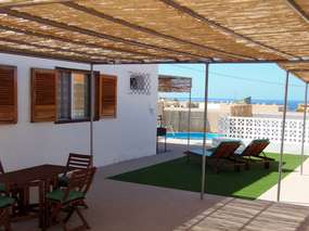 240 m² großes Ferienhaus ✓ Pool + Grill ✓ ca. 200m zum Meer in Alcala