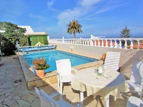 Ferienhaus mit Stil - Pool, Wintergarten & Meerblick bei Puerto de la Cruz