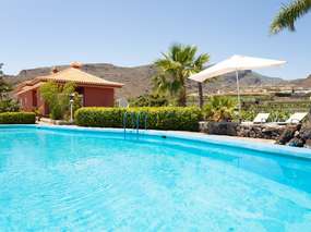 Beautiful house on finca with pool, terrace and garden near Los Gigantes