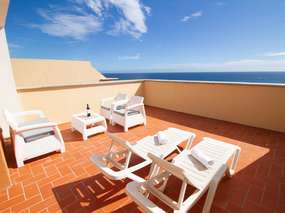 Penthousewohnung mit Meerblick, große Terrasse - Top Meerlage!