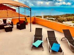 Beautiful holiday flat with 3 terraces and sea view in San Jose