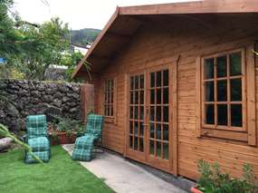 Orotavatal: Holzhaus mit Garten