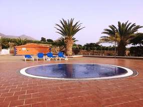 Geräumiges 3 SZ Ferienhaus mit Panorama-Terrasse + Pool beheizt in Callao Salvaje