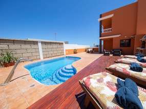 6 Pers. Doppelhausvilla mit privatem Pool gegenüber vom La Pelada Strand