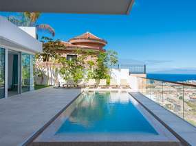 Adeje: Haus mit Pool beheizbar