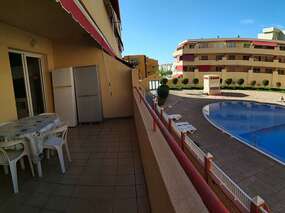 Holiday Flat+Pool near the sea