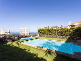 Ferienhaus mit beheizten Gem. Pool nahe Playa Jardin / Puerto