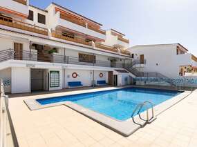 Ferien-Apartment in Los Cristianos nahe Playa Las Vistas Strand mit Pool
