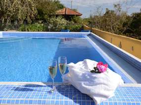 Schönes Ferienhaus mit klimatisierten Privatpool, Grill, Internet in ruhiger Lage
