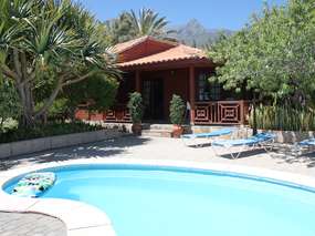 Freistehendes Ferienhaus mit Privatpool, Garten & Grill in ruhiger Lage in Arafo