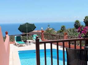 Tenerife - Detached holiday house with pool & wonderful sea view