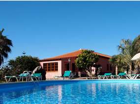 Apartment on banana finca