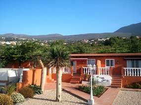 Noch günstiger gehts nicht! Finca Unterkunft in ruhiger Lage mit Pool, Sauna, etc../ Los Realejos